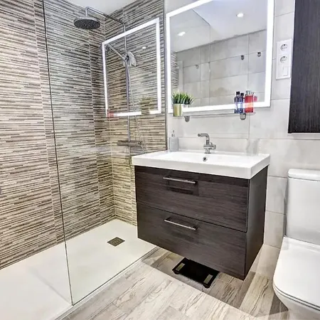 דירה Stunning 1 Bed בנאלמדנה